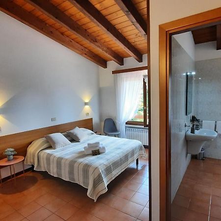 Elisa Holidays Puegnago sul Garda Exterior foto