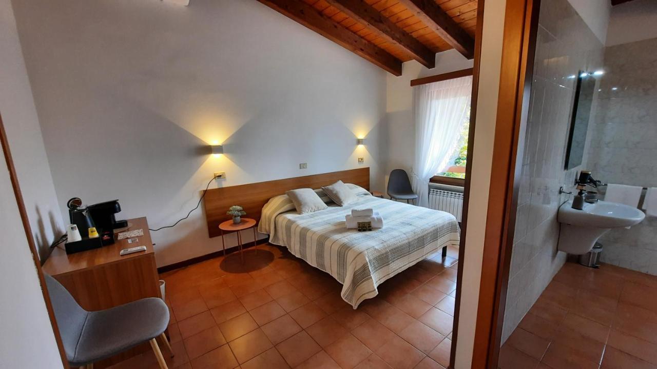 Elisa Holidays Puegnago sul Garda Exterior foto